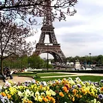 Western Bretagne Montparnasse Hotel