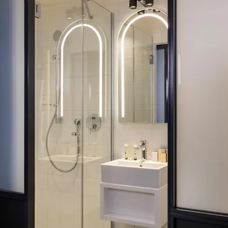 Western Bretagne Montparnasse Hotel 4*