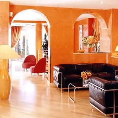 Western Bretagne Montparnasse Hotel 4*