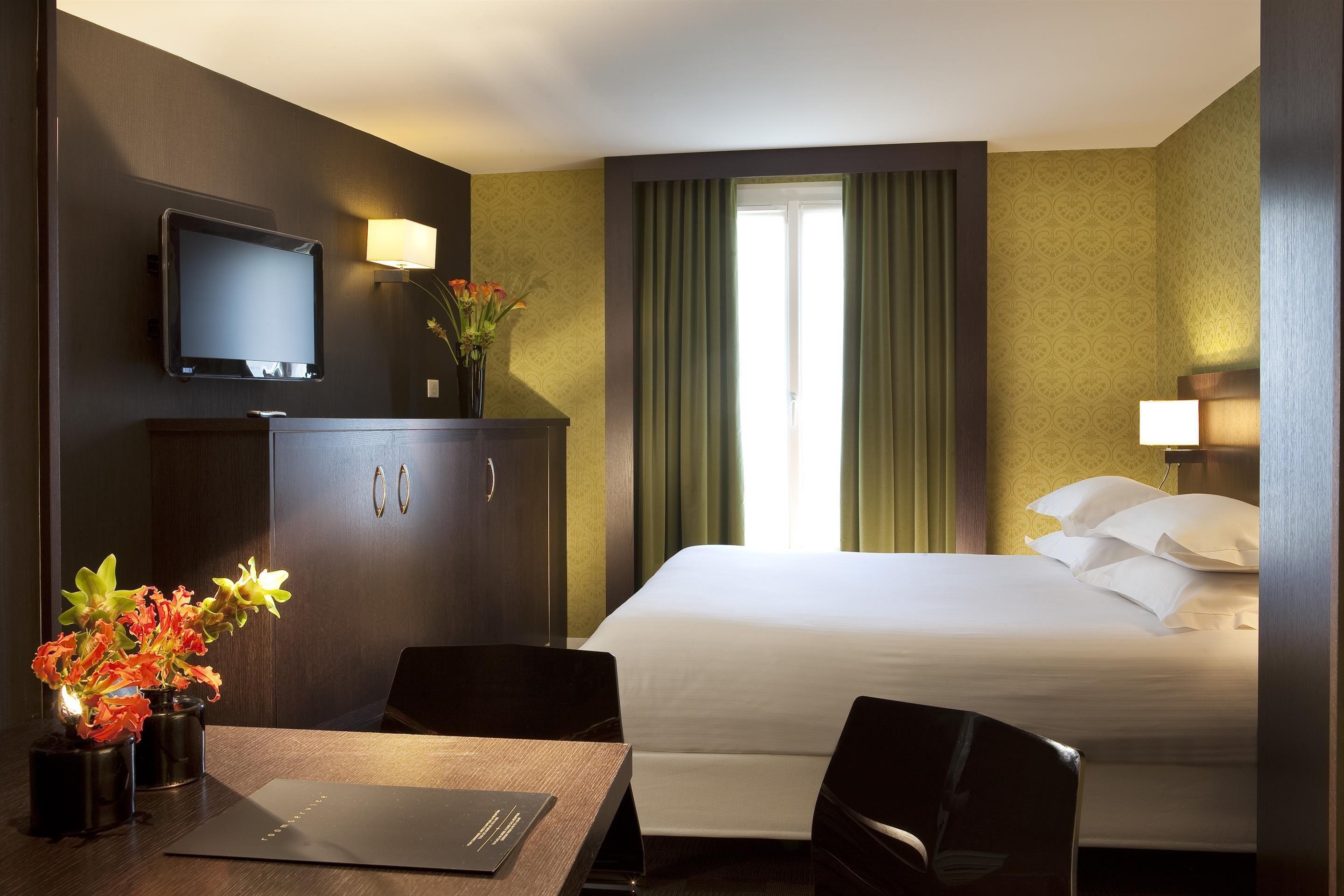 Hotel Western Bretagne Montparnasse 4*
