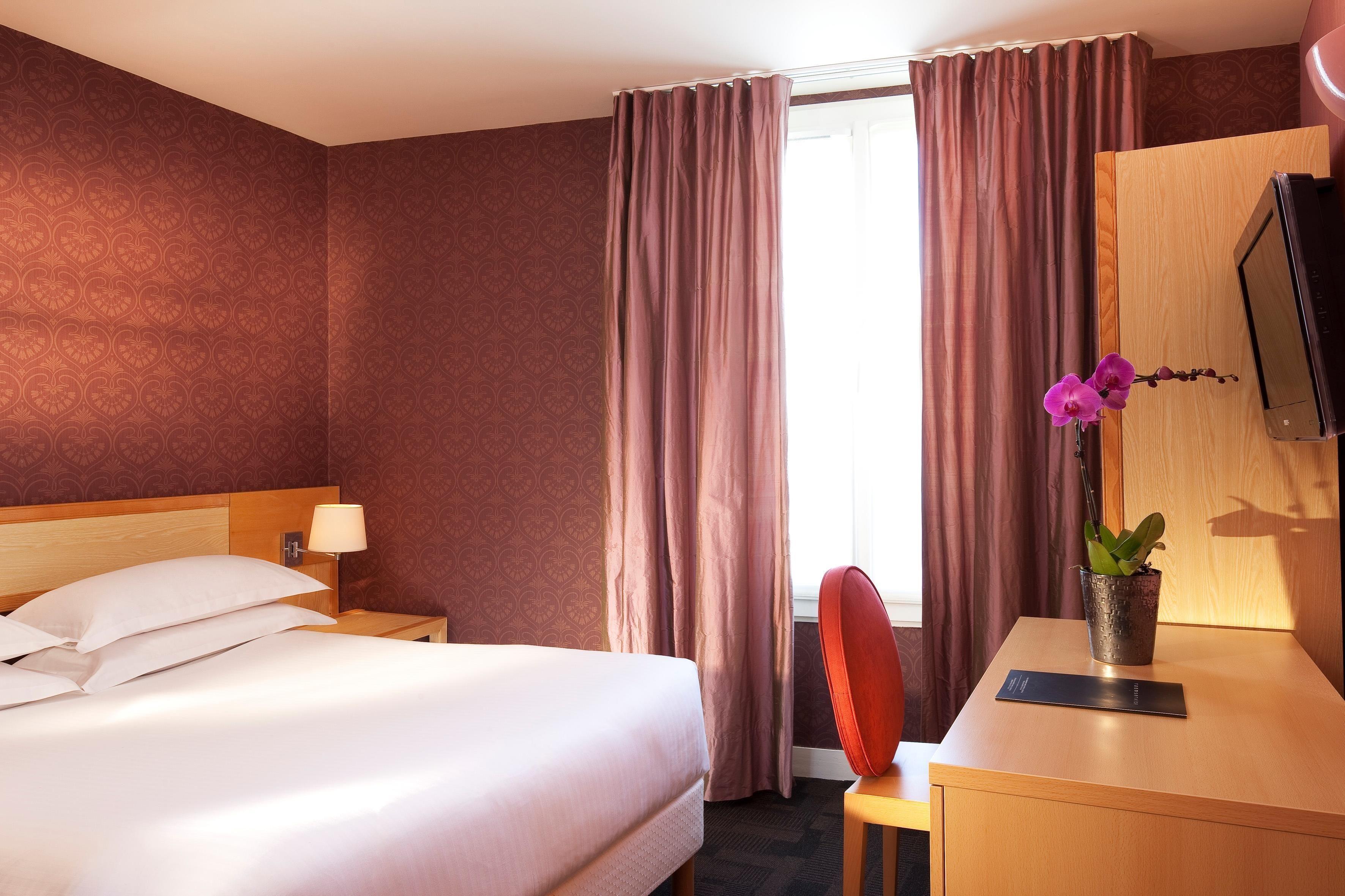 Western Bretagne Montparnasse Hotel