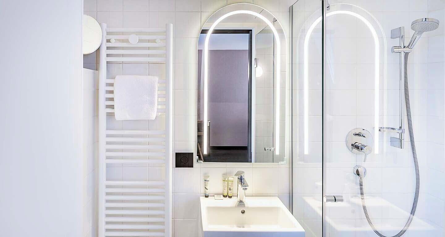 Western Bretagne Montparnasse Hotel